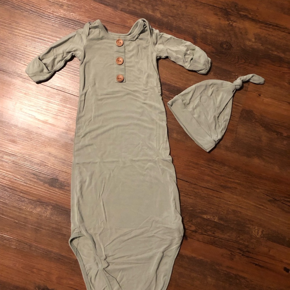 Caden Lane Baby Gown and Hat Set